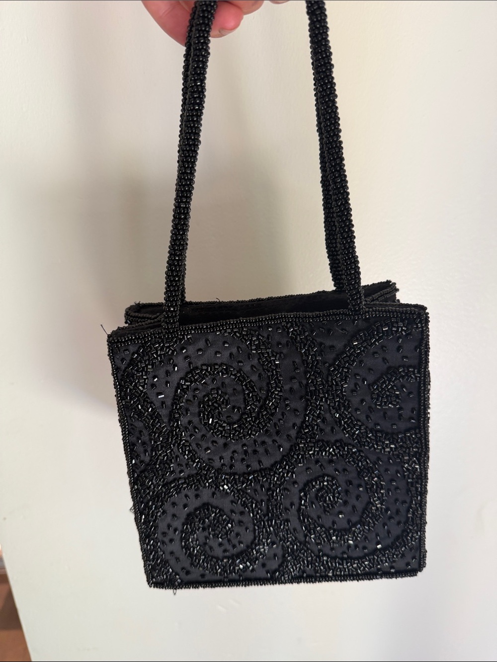 La regale Black Beaded Evening Handbag